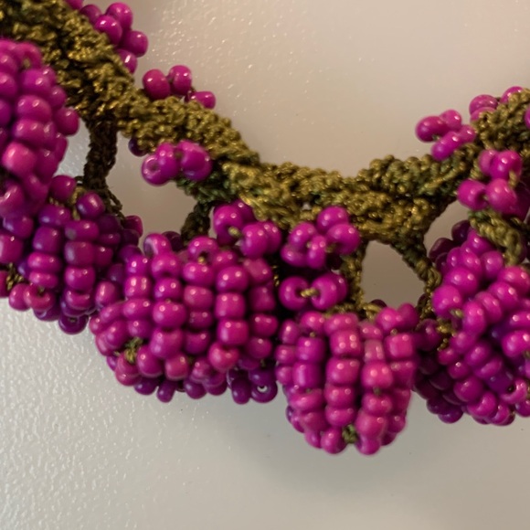 Unique Grapevine Beaded Necklace - Picture 2 of 3